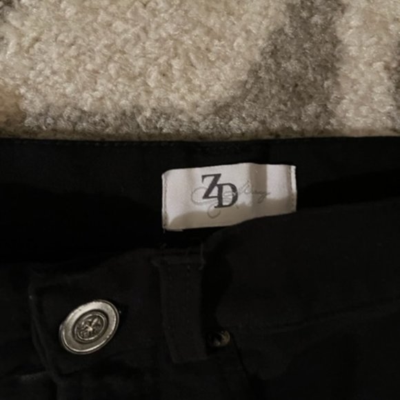 ZD Missy Stretch Jeans Black Size 8 - Picture 2 of 6